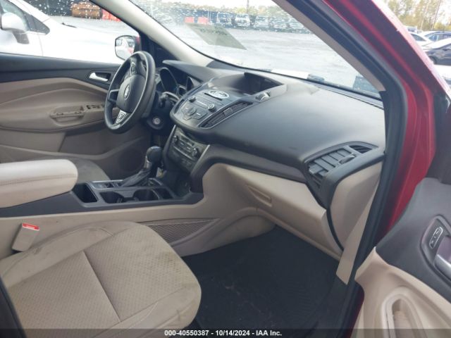 1FMCU0GDXHUE57098 Ford ESCAPE SE