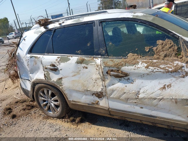 40550460 :رقم المزاد ، 5XYKTDA23BG177503 vin ، 2011 Kia Sorento Lx مزاد بيع