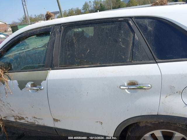 40550460 :رقم المزاد ، 5XYKTDA23BG177503 vin ، 2011 Kia Sorento Lx مزاد بيع