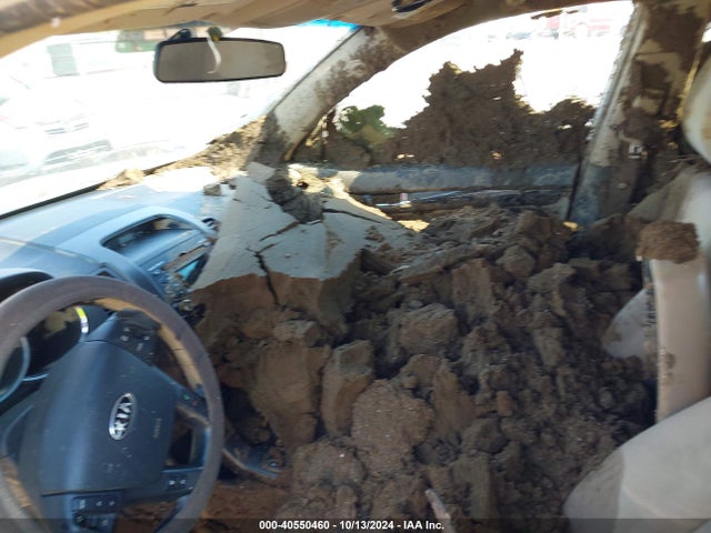 40550460 :رقم المزاد ، 5XYKTDA23BG177503 vin ، 2011 Kia Sorento Lx مزاد بيع