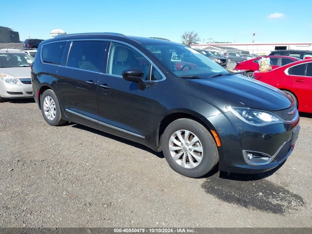 Chrysler Pacifica Touring L 2018 2C4RC1BG6JR141550 головне зображення