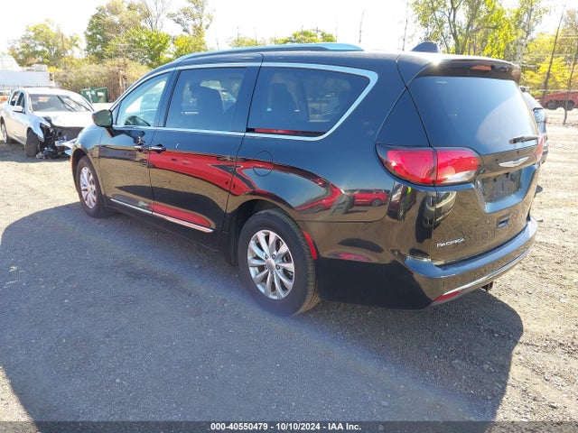 Chrysler Pacifica Touring L 2018 2C4RC1BG6JR141550 Image 3