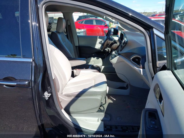 Chrysler Pacifica Touring L 2018 2C4RC1BG6JR141550 Image 5