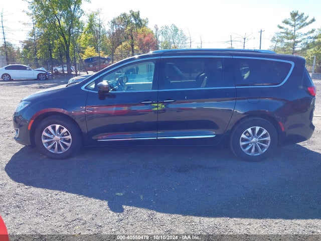Chrysler Pacifica Touring L 2018 2C4RC1BG6JR141550 Image 6