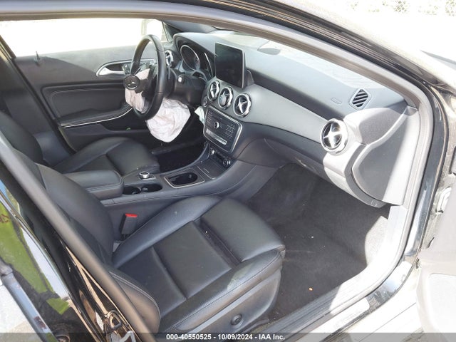 WDCTG4EB8JJ396131 Mercedes-Benz GLA 250