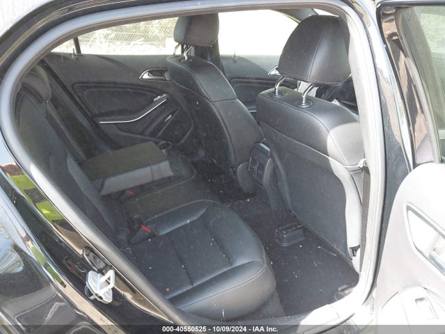 WDCTG4EB8JJ396131 Mercedes-Benz GLA 250