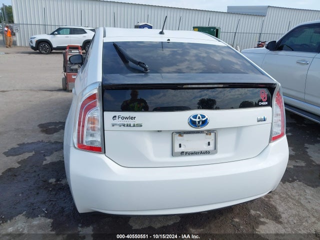 Toyota Prius Two 2015 JTDKN3DU8F1918901 Image 16