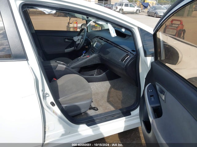 Toyota Prius Two 2015 JTDKN3DU8F1918901 Image 5