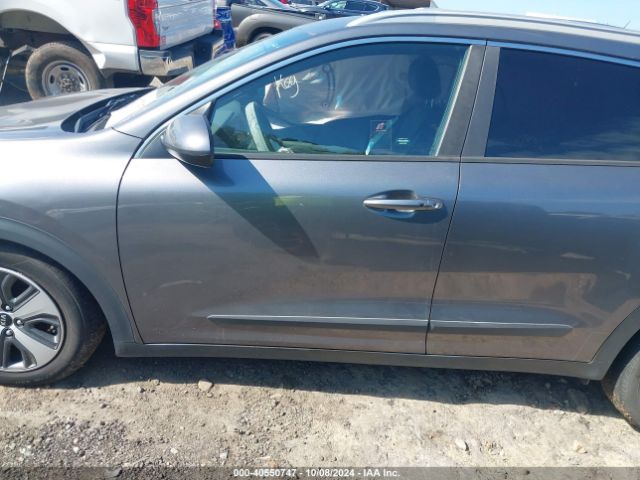 KNDCB3LC2H5041775 KIA NIRO LX