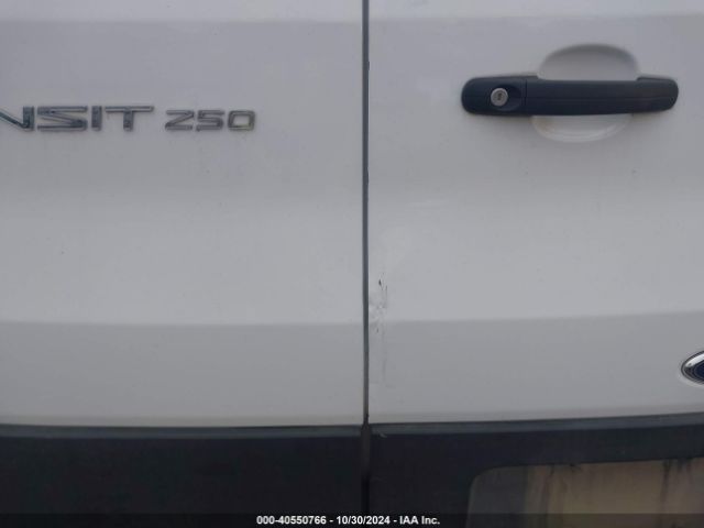1FTBR1C82NKA70567 Ford Transit-250 Cargo Van