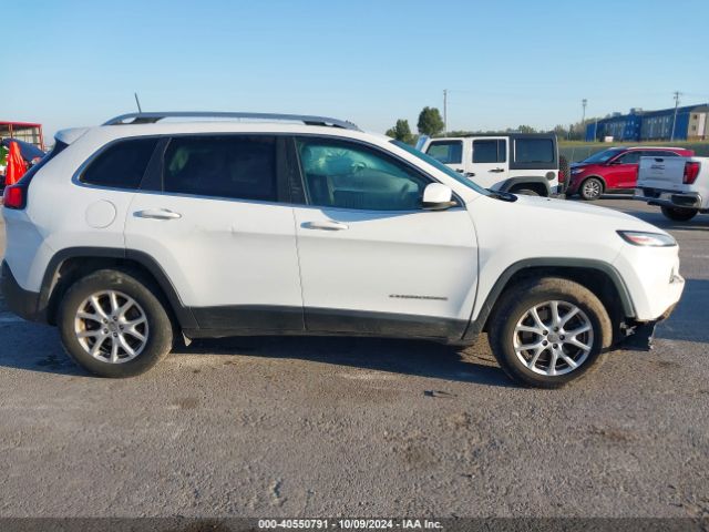 1C4PJMCB8HW625366 Jeep Cherokee Latitude 4x4