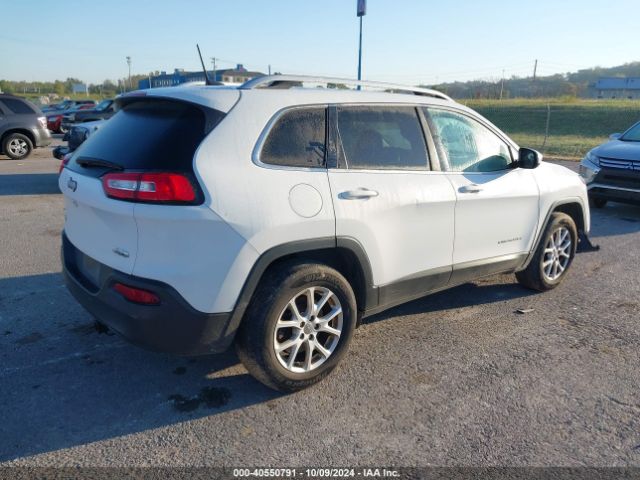 1C4PJMCB8HW625366 Jeep Cherokee Latitude 4x4