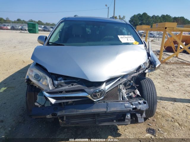 5TDYZ3DCXKS987964 Toyota Sienna Xle 8 Passenger