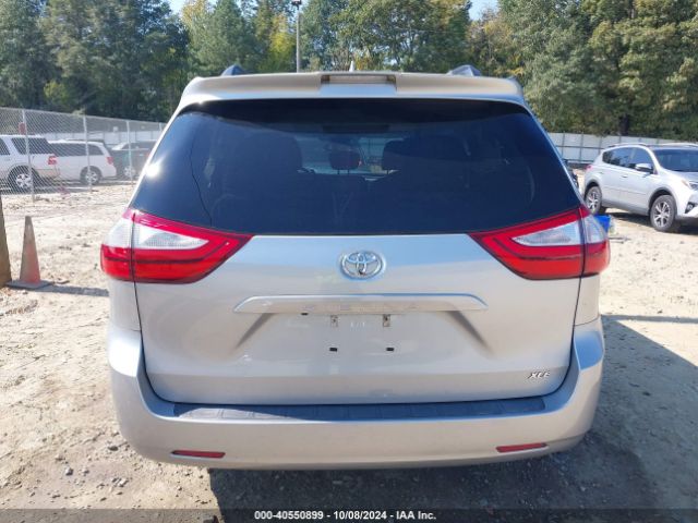 5TDYZ3DCXKS987964 Toyota Sienna Xle 8 Passenger