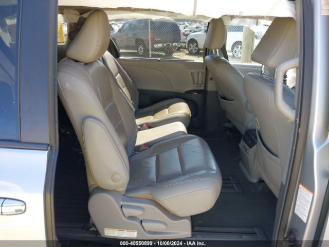 5TDYZ3DCXKS987964 Toyota Sienna Xle 8 Passenger