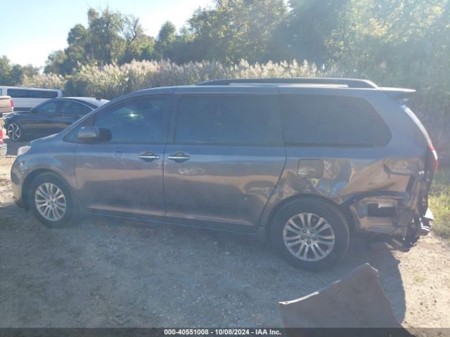 5TDYK3DCXFS551710 Toyota Sienna Xle 8 Passenger