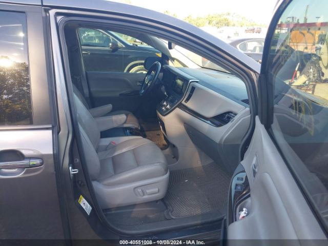 5TDYK3DCXFS551710 Toyota Sienna Xle 8 Passenger