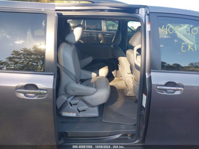 5TDYK3DCXFS551710 Toyota Sienna Xle 8 Passenger