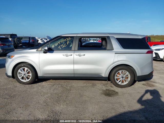 KNDNB4H39N6058599 KIA Carnival Mpv Lx Seat Package