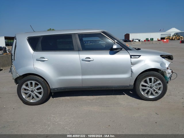 KIA SOUL + 2018 KNDJP3A5XJ7582497 Image 13