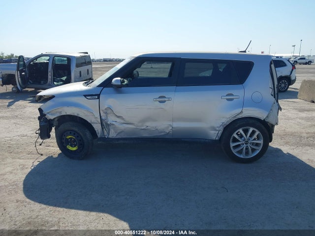KIA SOUL + 2018 KNDJP3A5XJ7582497 Image 14
