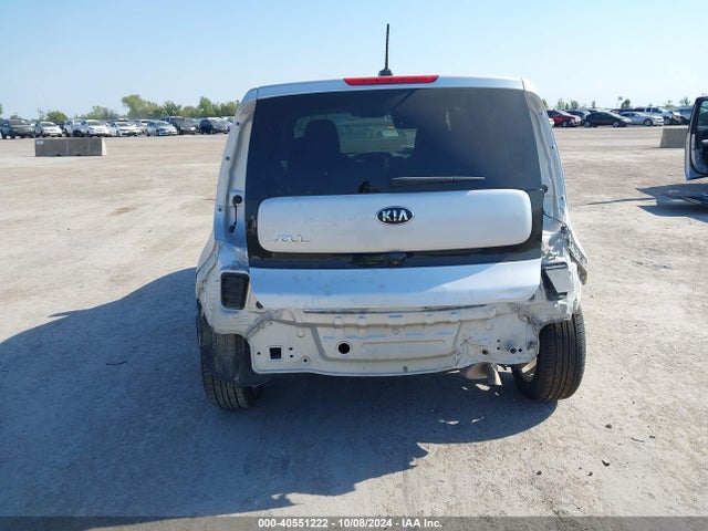 KIA SOUL + 2018 KNDJP3A5XJ7582497 Image 16