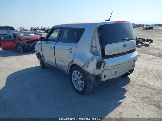 KIA SOUL + 2018 KNDJP3A5XJ7582497 Image 3