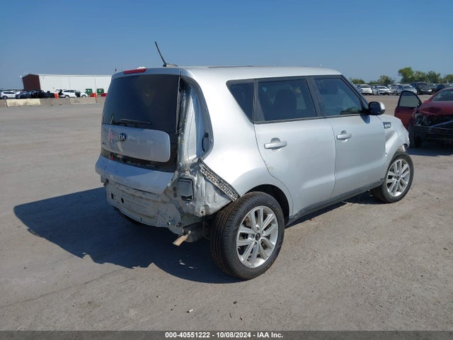 KIA SOUL + 2018 KNDJP3A5XJ7582497 Image 4