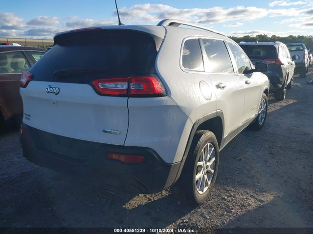 1C4PJMCS7HW530202 Jeep Cherokee Latitude 4x4