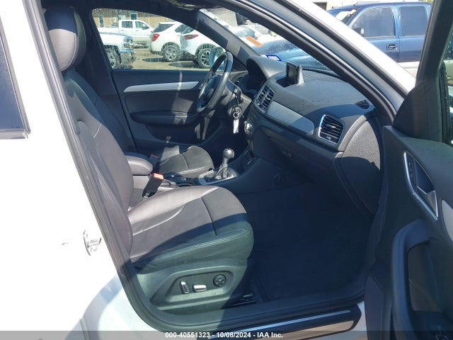 WA1BCCFS9JR012505 Audi Q3 2.0t Premium/2.0t Sport Premium
