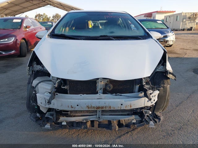 Toyota Prius C Two 2015 JTDKDTB31F1584899 Image 13