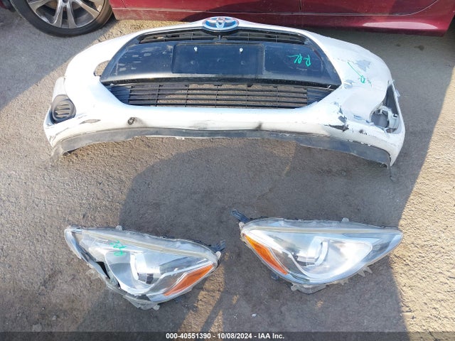 Toyota Prius C Two 2015 JTDKDTB31F1584899 Image 12