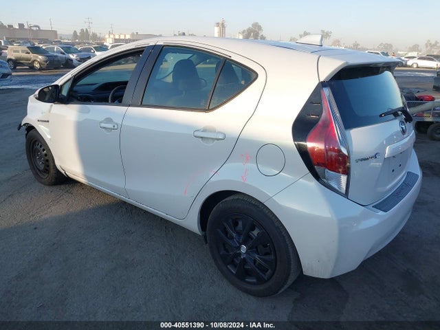 JTDKDTB31F1584899 Toyota Prius C Two