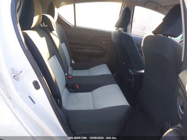 JTDKDTB31F1584899 Toyota Prius C Two