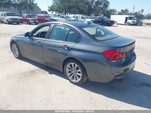 WBA8A9C57HK619798 BMW 320i