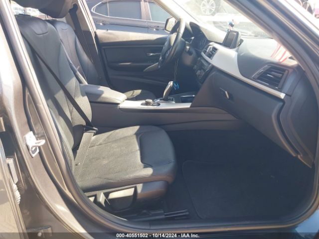 WBA8A9C57HK619798 BMW 320i