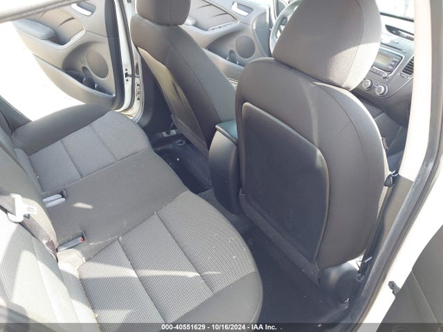 KIA FORTE LX 2017 3KPFK4A70HE101372 Image 8