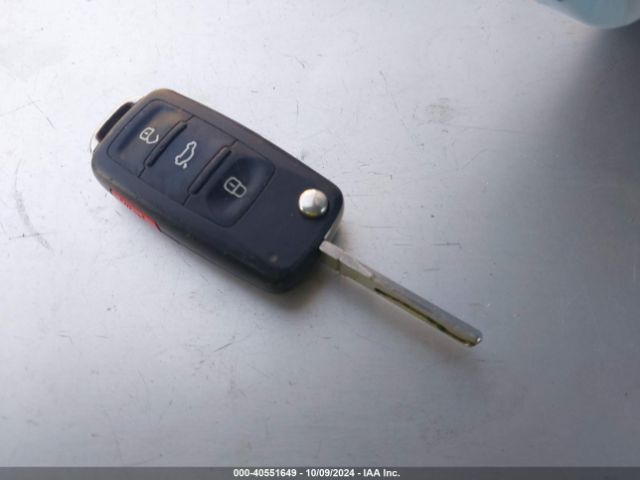 WVGAV7AX8GW502459 Volkswagen TIGUAN S