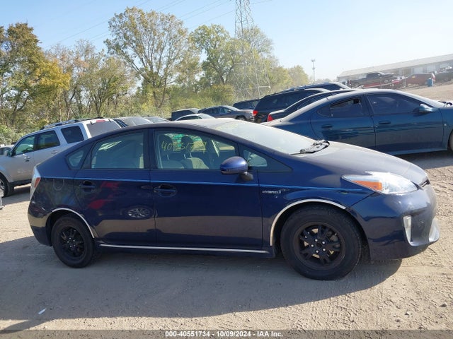 Toyota Prius Two 2014 JTDKN3DU3E0392407 Image 13