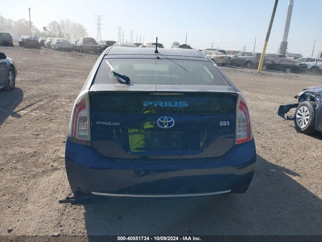 Toyota Prius Two 2014 JTDKN3DU3E0392407 Image 16