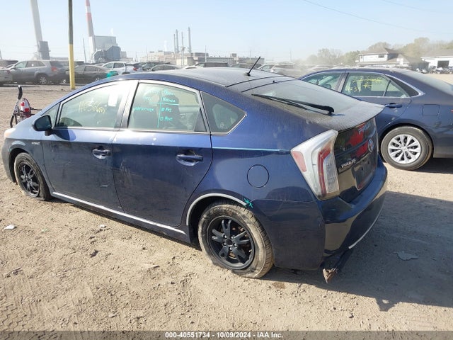 Toyota Prius Two 2014 JTDKN3DU3E0392407 Image 3