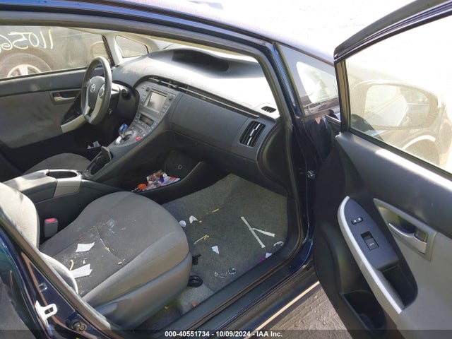 Toyota Prius Two 2014 JTDKN3DU3E0392407 Image 5