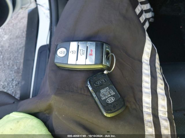 KNDJX3A56F7191743 KIA Soul !
