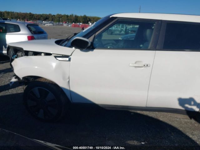 KNDJX3A56F7191743 KIA Soul !