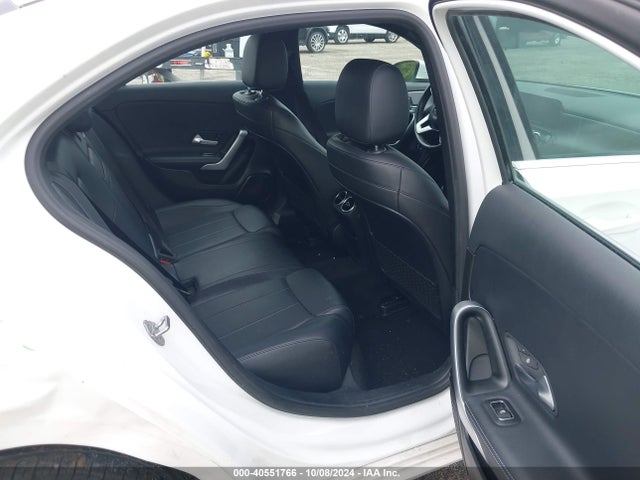 Mercedes-Benz A 220 2019 WDD3G4EB9KW027570 Image 8