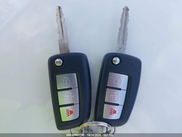 JN1BJ1CR7KW339122 Nissan Rogue Sport S