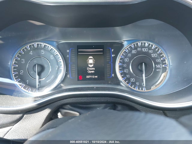 1C3CCCAB6FN638050 Chrysler 200 Limited