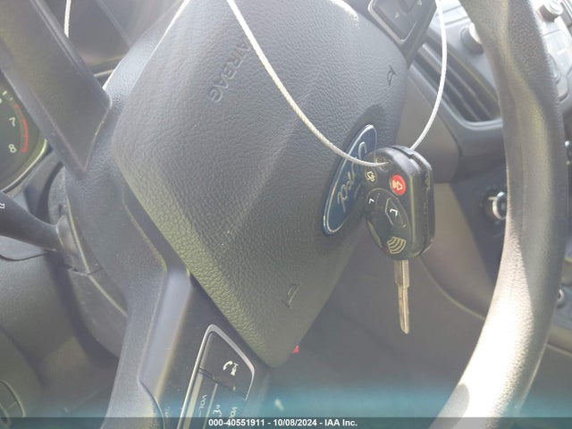 Ford FOCUS S 2018 1FADP3E25JL216344 Image 11