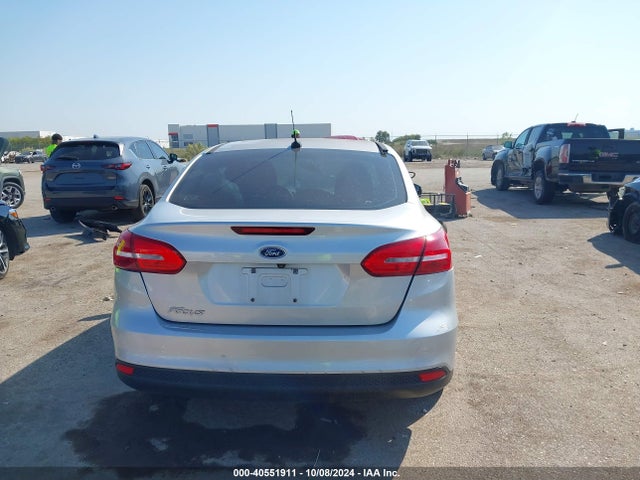 Ford FOCUS S 2018 1FADP3E25JL216344 Image 16