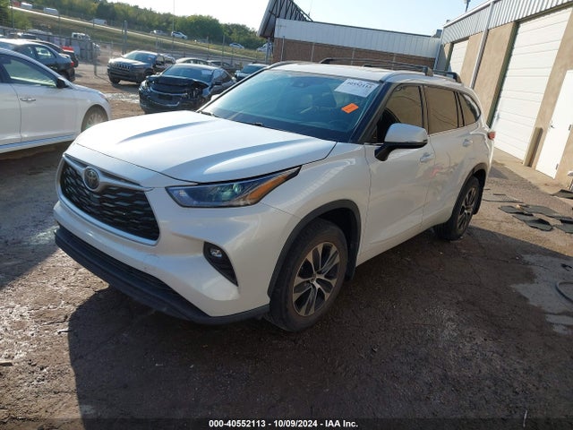 Toyota Highlander Xle 2021 5TDGZRBH1MS056916 Image 2